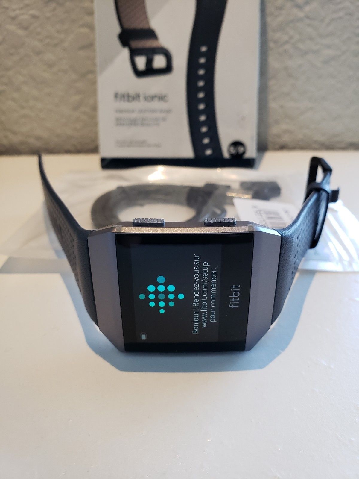 Fitbit Ionic Smartwatch+Premium Leather Band S/P+BONUS CHARGE HR + power Cables